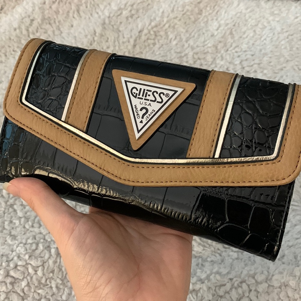 Guess Patent Snakeskin Wallet - Picture 4 of 17